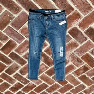 NWT Old Navy Rockstar Jeggins
